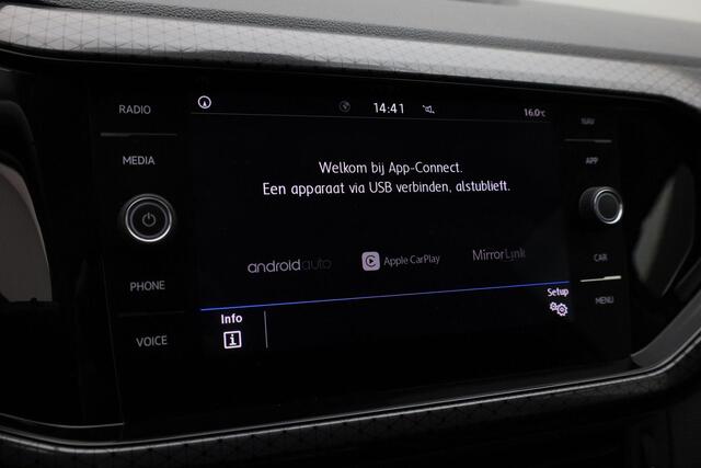 Volkswagen T-Cross 1.0 TSI 115 pk DSG Style | Navigatie | Stoelverwarming | Leder/stof | Parkeersensoren voor/achter