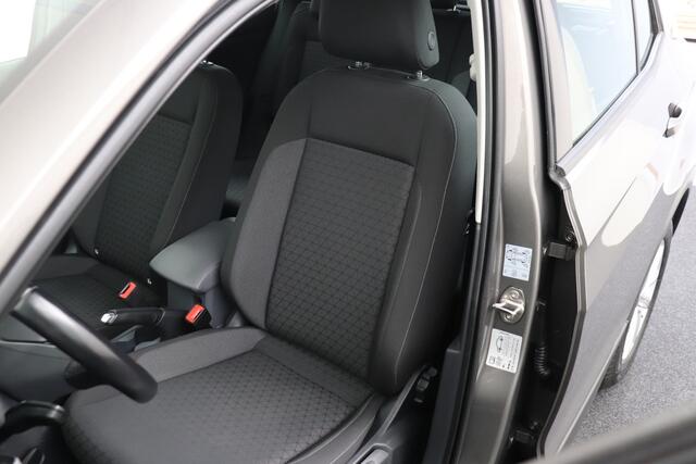 Volkswagen T-Cross 1.0 TSI 96 PK Business Dodehoek Carplay Adapt. Cruise