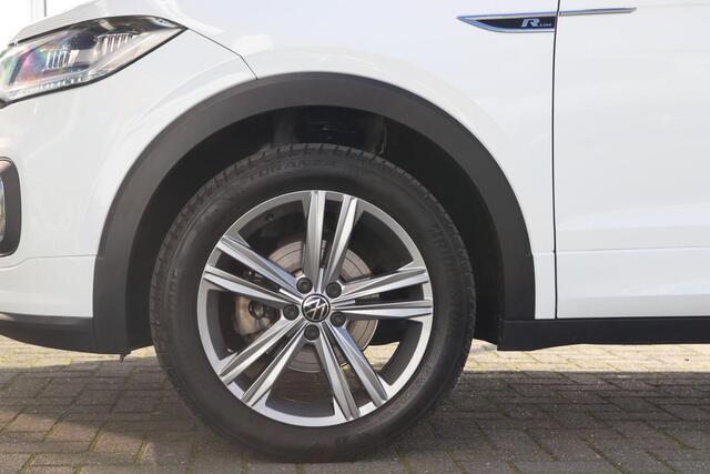 Volkswagen T-Cross 1.0 TSI 110 pk Style Business R | Navigatie | Climatronic | Camera | Adaptive Cruise | LED | App Connect | 17'' Sebring | Digital Cockpit |