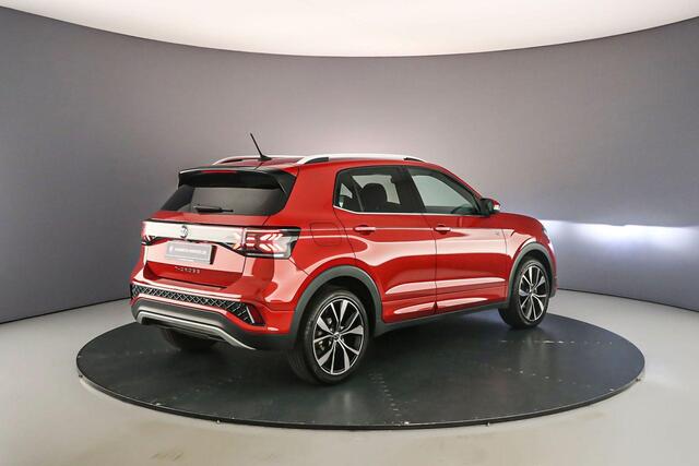 Volkswagen T-Cross R-Line 1.0 TSI 115pk DSG Automaat Adaptive cruise control, LED matrix koplampen, Navigatie, Achteruitrijcamera, Stoelverwarming, Parkeersensoren, App connect