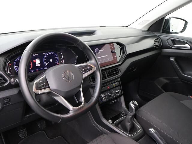 Volkswagen T-Cross 1.0 TSI Life | 95 PK | Adaptive cruise control | Stoelverwarming | Parkeersensoren |