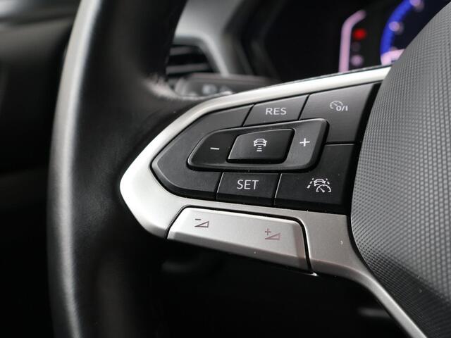 Volkswagen T-Cross 1.0 TSI Life | 95 PK | Adaptive cruise control | Stoelverwarming | Parkeersensoren |