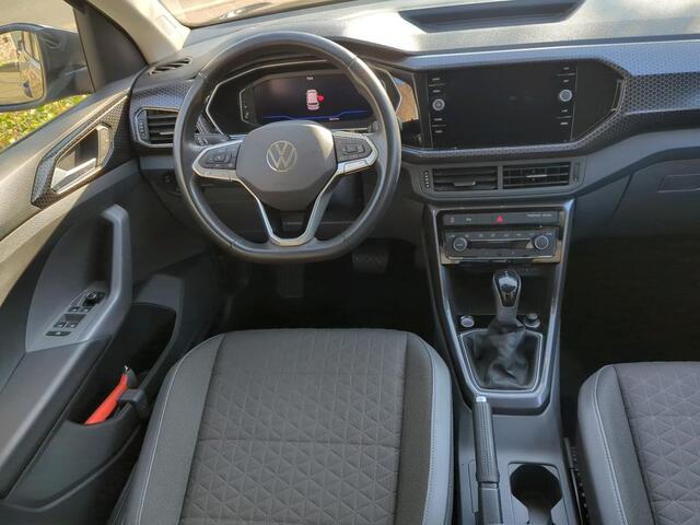 Volkswagen T-Cross 1.0 TSI 110pk DSG Style / Virtual Cockpit / LED / Navigatie / Camera / 17" LMV