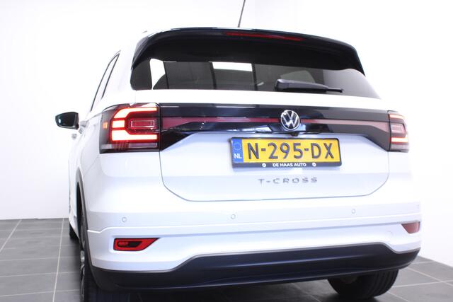Volkswagen T-Cross 1.0 TSI R-Line/Camera/18 inch/Led