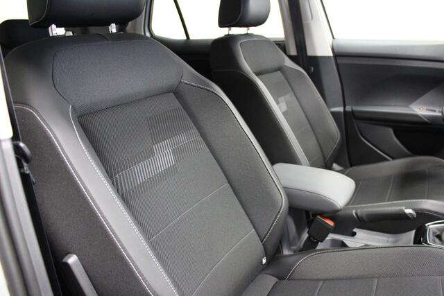 Volkswagen T-Cross 1.0 TSI R-Line/Camera/18 inch/Led