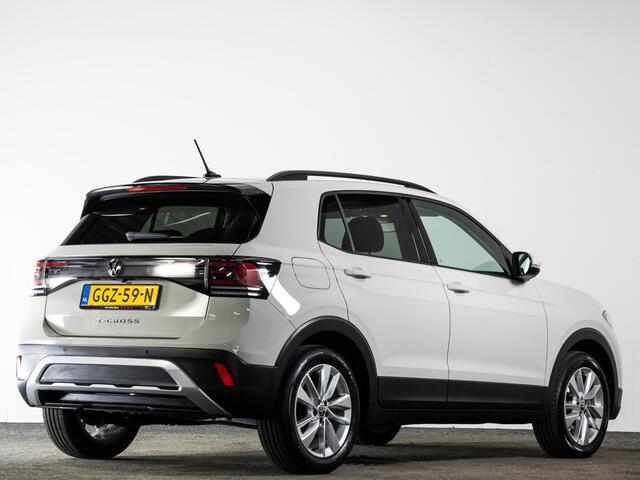 Volkswagen T-Cross Life Edition 1.0 TSI 95pk | Navigatie | Stoelverwarming | Adaptieve Cruise Control | Achteruitrijcamera |
