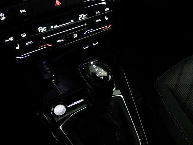 Volkswagen T-Cross R-Line-Edition 1.0 TSI 116 pk DSG | Trekhaak | Stoelverwarming | Navigatie |