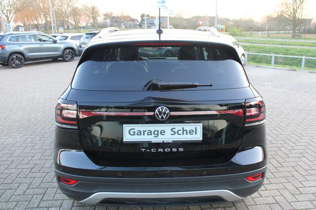 Volkswagen T-Cross 1.5 TSI Style 150pk - Carplay - Virtual cockpit - Camera - LED - Stoelverwarming - Rijklaar