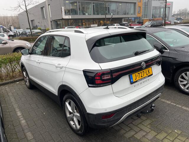 Volkswagen T-Cross 1.0 TSI Style Executive DSG Automaat Trekhaak / Navigatie / Perkeersensoren / 17"LM Velgen / Airco (Clima)