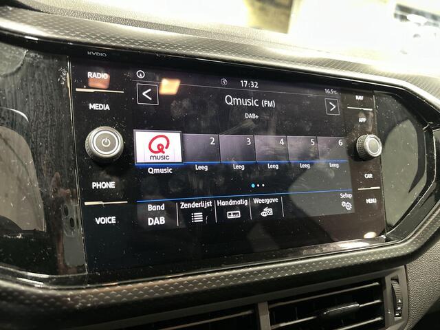 Volkswagen T-Cross 1.0 Tsi 95pk Life Business · Apple/Android Car Play · Navi · P-Sensoren · DAB · ACC · 16'' Inch ·