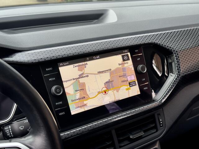 Volkswagen T-Cross 1.0 TSI AUT7 STYLE NAVI CAMERA DIGI-DASH APPLE-CARPLAY LED LMV PDC