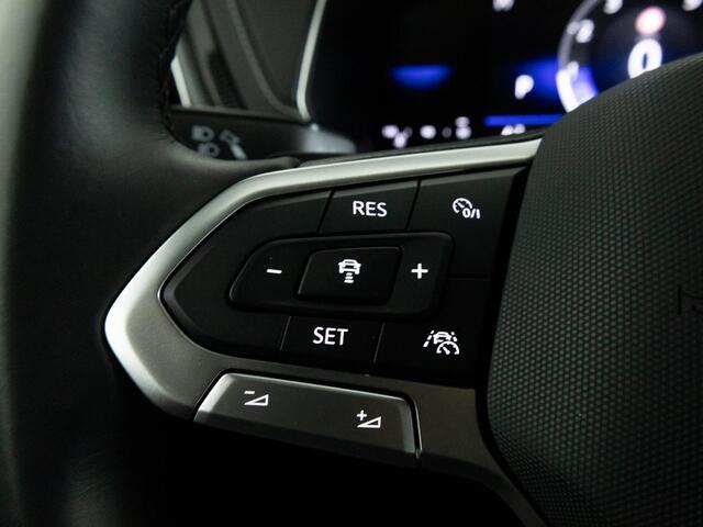 Volkswagen T-Cross R-Line 1.0 TSI 115pk Automaat | Stoelverwarming | Navigatie | Adaptieve Cruise Control | Matrix LED |