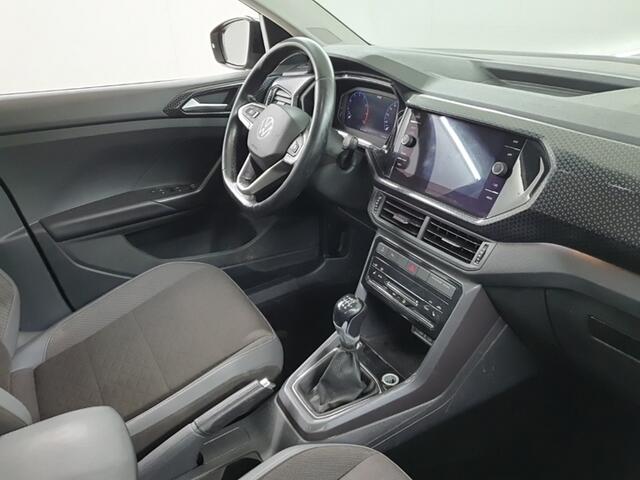 Volkswagen T-Cross 1.0 TSI Style (111 PK) 1e-Eig & Dealer-Onderh. BOVAG-Garantie. Navigatie/Apple-Carplay/Android-Auto, Adaptive-Cruisecontrol, Parkeersensoren-V+A, Achteruitrijcamera, DAB, Sportstoelen, Licht-Zicht-Pakket, Lm-Velgen Privacy-Glas