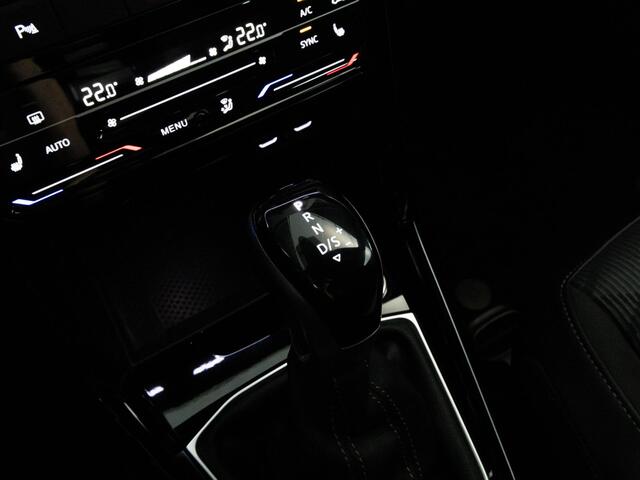 Volkswagen T-Cross R-Line 1.0 TSI 115pk Automaat | Matrix LED | Stoelverwarming | Navigatie | Adaptieve Cruise Control |