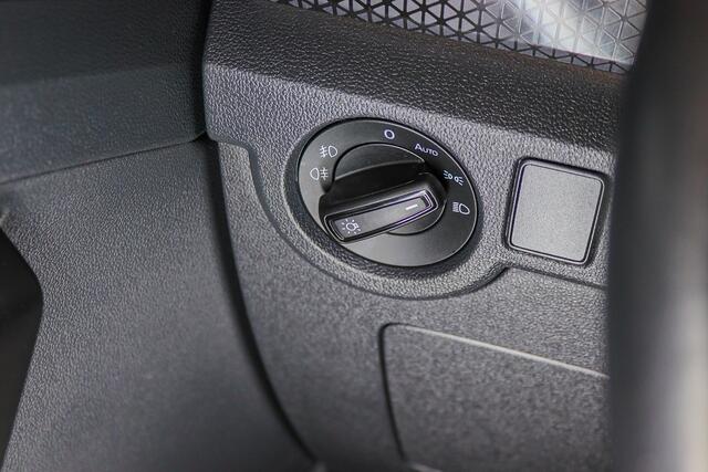 Volkswagen T-Cross 1.0 TSI Style Navigatie, Achteruitrijcamera, Apple CarPlay/Android Auto, Climate Control, Automaat