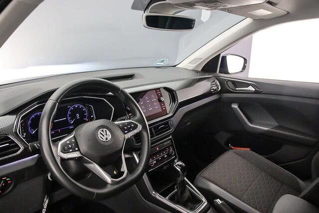 Volkswagen T-Cross Style 1.0 TSI 115pk Adaptive cruise control, Navigatie, Parkeersensoren, App connect, Airco, DAB, Radio, Bluetooth, LED koplampen