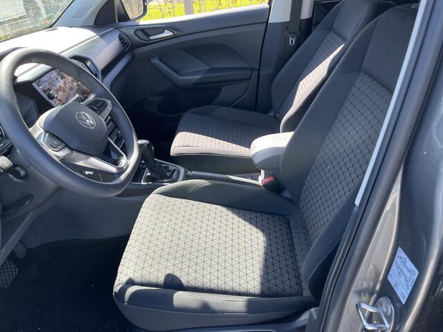 Volkswagen T-Cross 1.0 TSI Life / AUTOMAAT/ 16" LMV/ ADAPT. CRUISE/ DAB RADIO/ PARK. SENSOREN/ NAVI/ BLUETOOTH/ CARKIT/ CLIMA/ LANE ASSIST