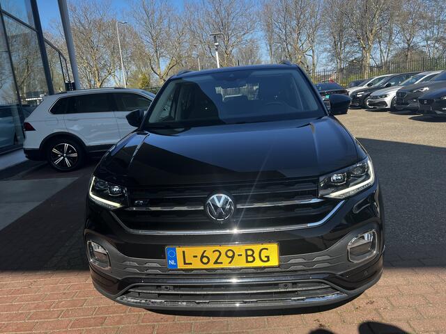 Volkswagen T-Cross 1.0 TSI R-Line / Climate control / Stoelverwarming / Led koplampen / Virtual Cockpit pro / Trekhaak / 17 Inch Sebring