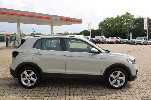 Volkswagen T-Cross 1.0 TSI Style 110pk - Adaptive Cruise - LED - Carplay - Camera - Stoelverwarming - Rijklaar