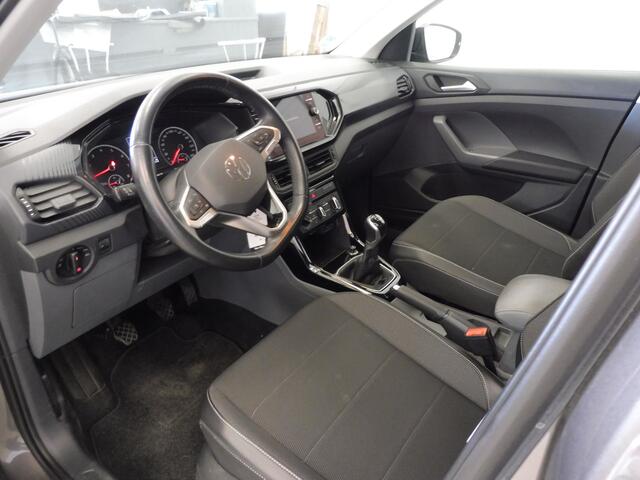 Volkswagen T-Cross 1.0 TSI Life Navi | LED | LMV 16"| DAB | Privacy glas | 1e eig | NL auto