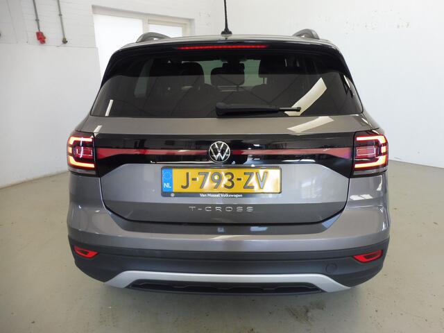 Volkswagen T-Cross 1.0 TSI Life Navi | LED | LMV 16"| DAB | Privacy glas | 1e eig | NL auto