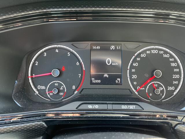Volkswagen T-Cross 1.0 TSI Life / AUTOMAAT/ 16" LMV/ ADAPT. CRUISE/ DAB RADIO/ PARK. SENSOREN + CAMERA/ APP-CONNECT/ BLUETOOTH/ CARKIT/ CLIMA/ LANE ASSIST