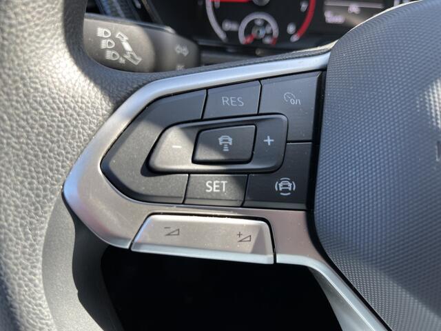 Volkswagen T-Cross 1.0 TSI Life / AUTOMAAT/ 16" LMV/ ADAPT. CRUISE/ DAB RADIO/ PARK. SENSOREN + CAMERA/ APP-CONNECT/ BLUETOOTH/ CARKIT/ CLIMA/ LANE ASSIST
