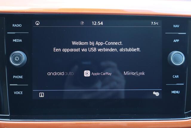 Volkswagen T-Cross 1.0 TSI Style Carplay I LED I Half-Leder