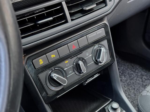 Volkswagen T-Cross 1.0 TSI LIFE 93D.KM! NAVI APPLE-CARPLAY PARK-ASSIST LED LMV PDC