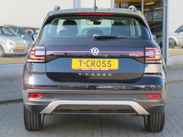 Volkswagen T-Cross 1.0 TSI -115pk- Navi | Parkeersensoren | Dodehoeksensoren | Climate Control | Stoelverwarming |Rijklaarprijs incl. 1 jaar Bovag garantie