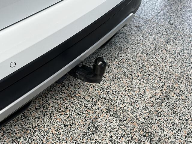 Volkswagen T-Cross 1.5 TSI Style Business R Trekhaak | Camera | Carplay | Stoelverwarming