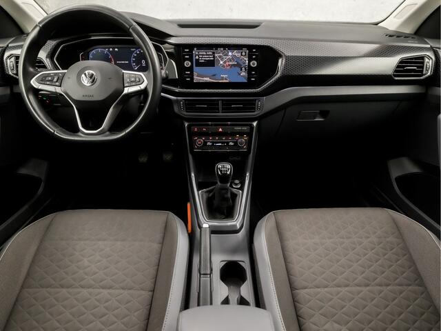 Volkswagen T-Cross 1.0 TSI Sport (VIRTUAL COCKPIT, APPLE CARPLAY, GROOT NAVI, STOELVERWARMING, CLIMATE, SPORTSTOELEN, GETINT GLAS, ADAPTIVE CRUISE, NIEUWSTAAT)
