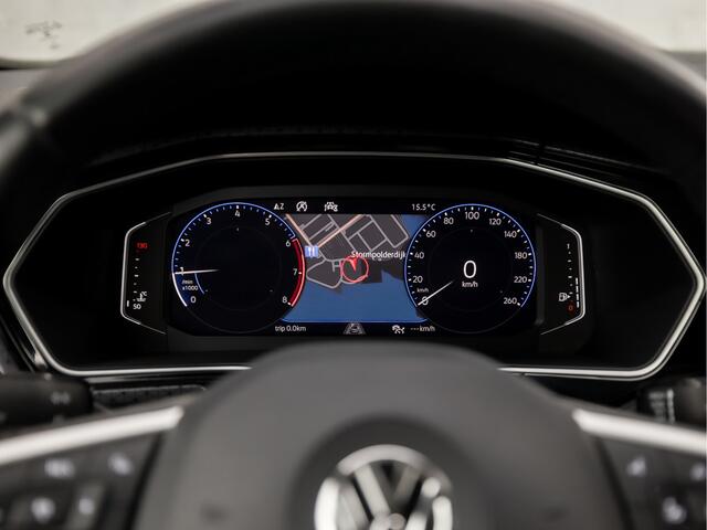 Volkswagen T-Cross 1.0 TSI Sport (VIRTUAL COCKPIT, APPLE CARPLAY, GROOT NAVI, STOELVERWARMING, CLIMATE, SPORTSTOELEN, GETINT GLAS, ADAPTIVE CRUISE, NIEUWSTAAT)