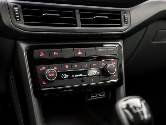 Volkswagen T-Cross 1.0 TSI Sport (VIRTUAL COCKPIT, APPLE CARPLAY, GROOT NAVI, STOELVERWARMING, CLIMATE, SPORTSTOELEN, GETINT GLAS, ADAPTIVE CRUISE, NIEUWSTAAT)