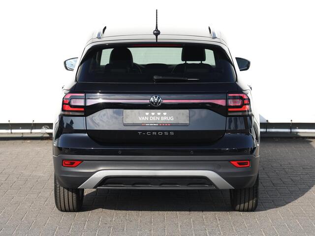 Volkswagen T-Cross 1.0 TSI Style 115pk DSG | LED | Navigatie | Stoelverwarming | Spiegelpakket | Parkeersensoren