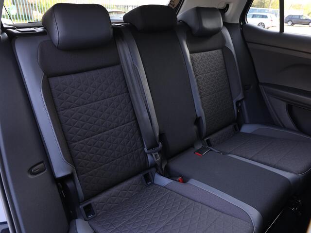 Volkswagen T-Cross 1.0 TSI Style 115pk DSG | LED | Navigatie | Stoelverwarming | Spiegelpakket | Parkeersensoren