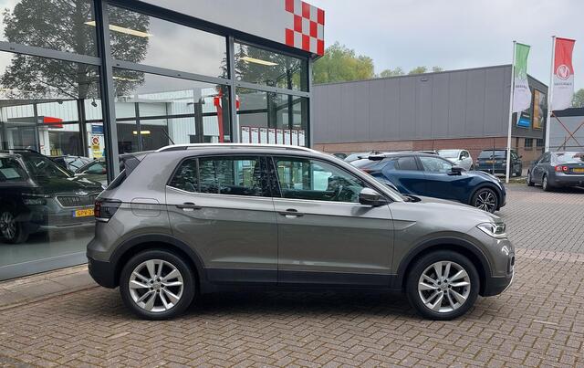 Volkswagen T-Cross 1.0 TSI Style | Apple car play | Cruise Control
