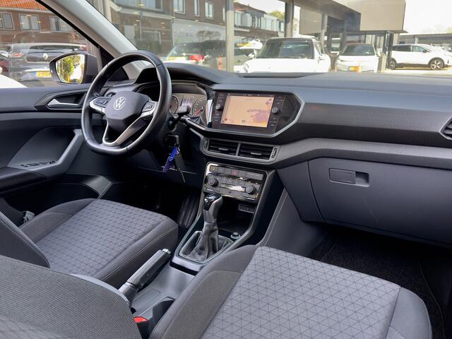 Volkswagen T-Cross 1.5 TSI AUT7 R-LINE STYLE 150PK NAVI CAMERA AIRCO APPLE-CARPLAY LED LMV PDC