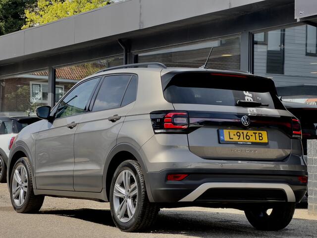 Volkswagen T-Cross 1.5 TSI AUT7 R-LINE STYLE 150PK NAVI CAMERA AIRCO APPLE-CARPLAY LED LMV PDC