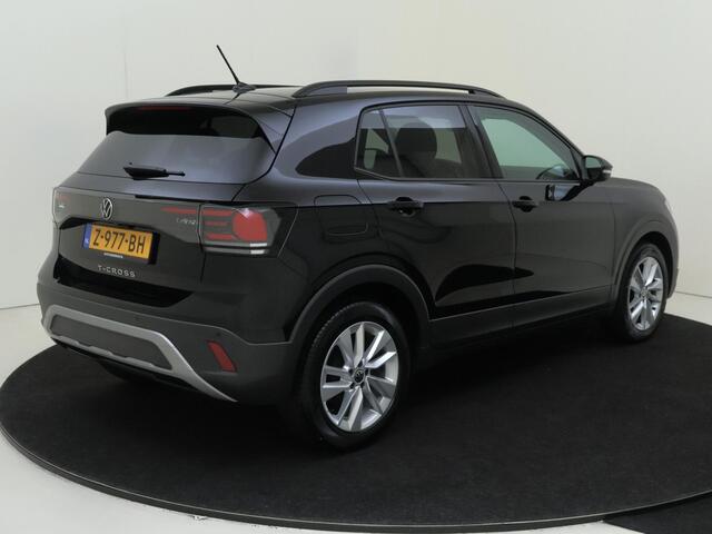Volkswagen T-Cross 1.0 TSI Life Edition | BEATS audio | Keyless | Achteruitrijcamera | Navigatie | Adaptieve cruise control | Elektrisch inklapbare buitenspiegels | CarPlay |