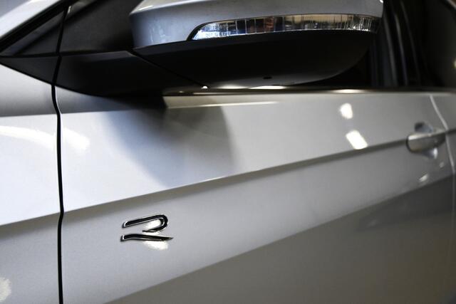 Volkswagen T-Cross 1.5 TSI 150pk R-Line | Virtual Cockpit | Achteruitrijcamera | Afneembare Trekhaak | 100% (Dealer) onderhouden label