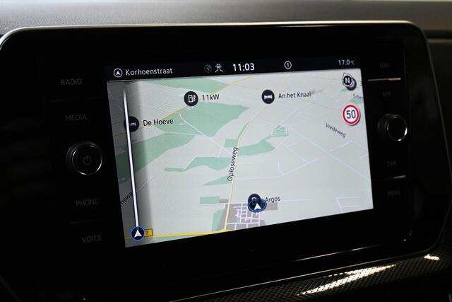 Volkswagen T-Cross 1.5 TSI 150pk R-Line | Virtual Cockpit | Achteruitrijcamera | Afneembare Trekhaak | 100% (Dealer) onderhouden label