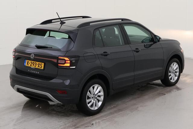 Volkswagen T-Cross 1.0 TSI Life Executive Navigatie / Parkeersensoren / Airco / Cruise control / Bluetooth / App-connect