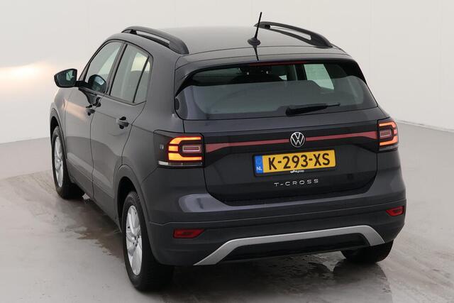 Volkswagen T-Cross 1.0 TSI Life Executive Navigatie / Parkeersensoren / Airco / Cruise control / Bluetooth / App-connect