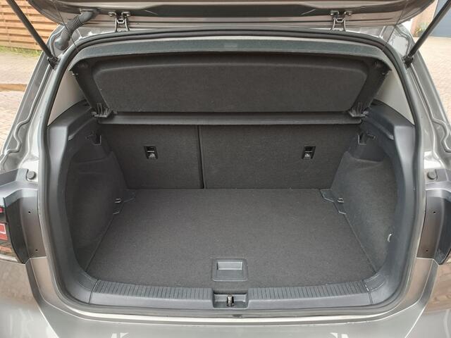 Volkswagen T-Cross 1.0 TSI Automaat Active R-Line, carplay, virtual
