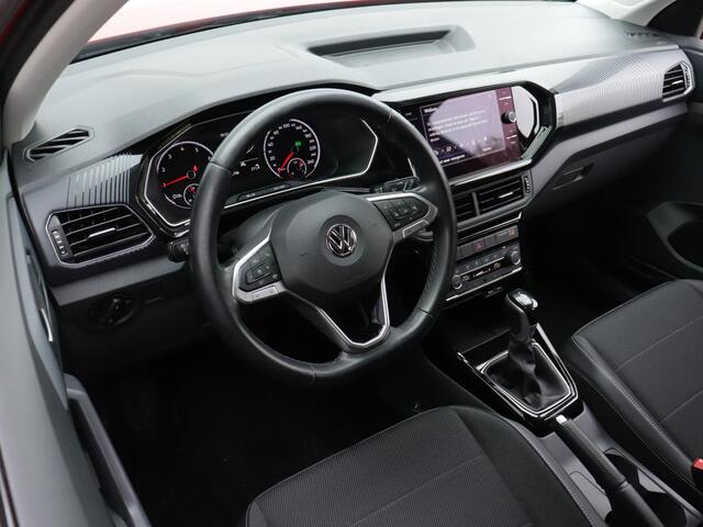 Volkswagen T-Cross 1.0 TSI Style 115pk Automaat | Trekhaak | Dodehoekdetectie | Parkeersensoren | Navigatie | LED |