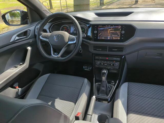 Volkswagen T-Cross 1.0 TSI R-Line / App connect / Navigatie / LED / Parkeersensoren V+A / 2x R-line / Climate controle