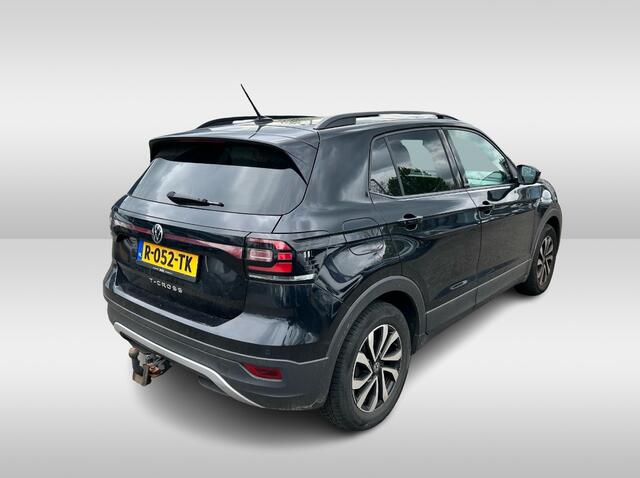 Volkswagen T-Cross 1.0 TSI Life / Trekhaak / Navigatie / Parkeerhulp V+A / Apple CarPlay /16'' / Getint glas / Stoelverwarming / ACC