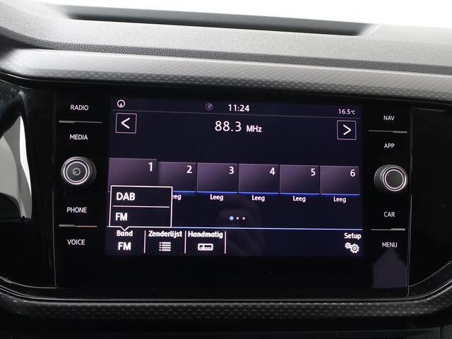 Volkswagen T-Cross 1.0 TSI Life | 115 PK | Automaat | Navigatiesysteem | Parkeersensoren voor en achter |