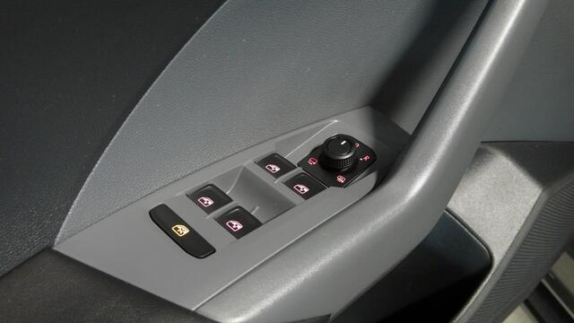 Volkswagen T-Cross 1.0 TSI Life | Navi | Clima | Camera